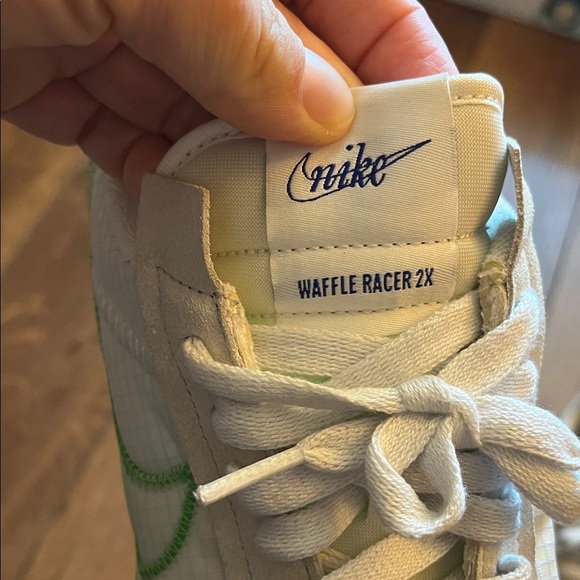 Nike Waffle Racer 2x Women's White and Orange Sneakers 7.5 - Picture 3 of 8